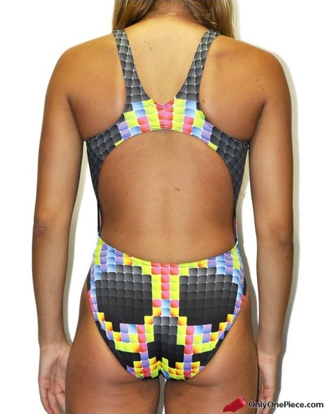ds-pixel-woman-swimsuit-wide-strap_2.jpg
