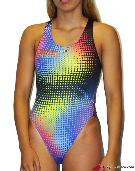 ds-point-woman-swimsuit-wide-strap.jpg