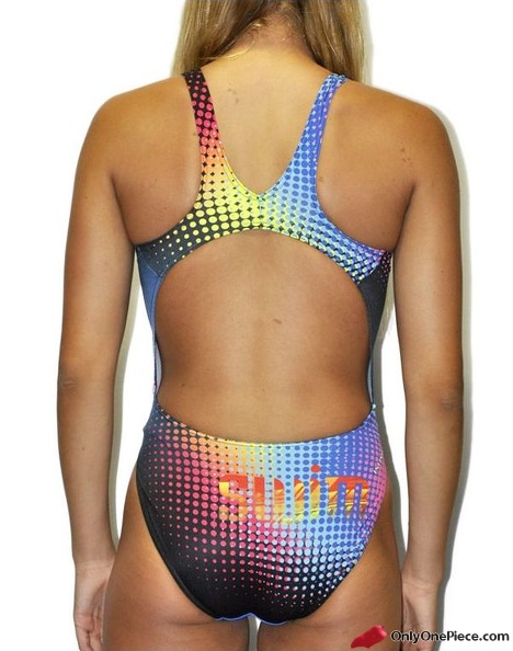 ds-point-woman-swimsuit-wide-strap_1.jpg